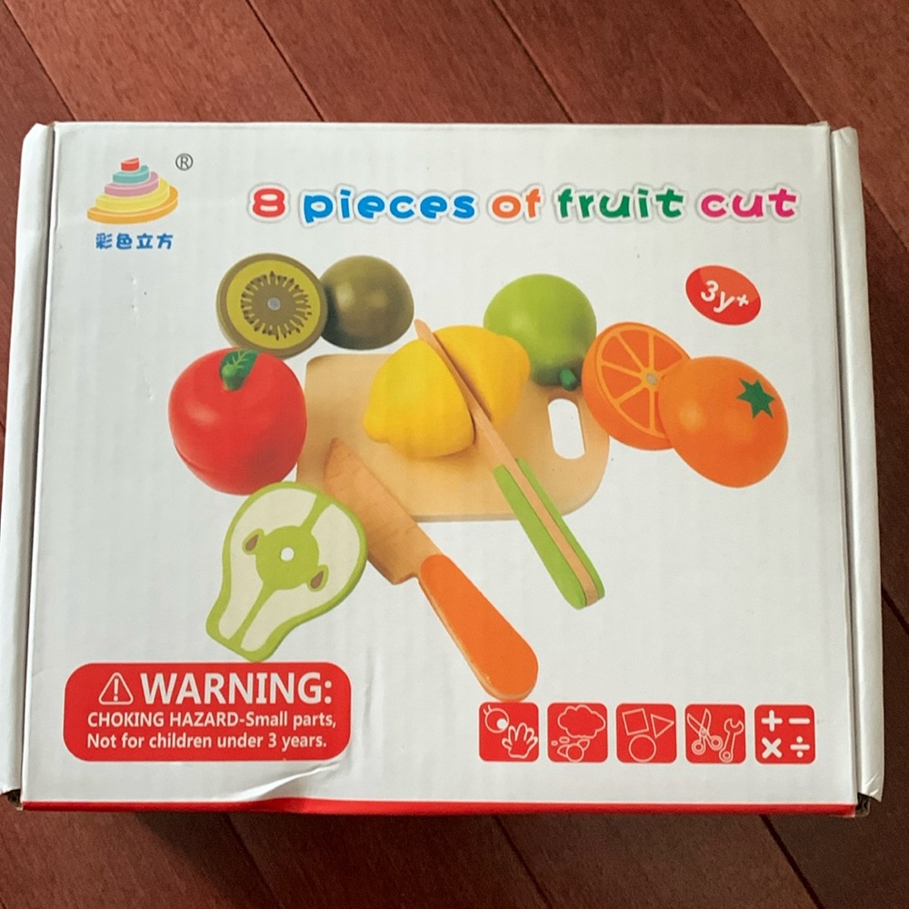 Wooden fruit cutting toy